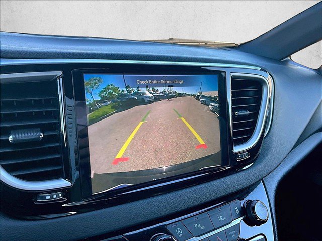 Used 2026 Chrysler Pacifica Select FWD image 21