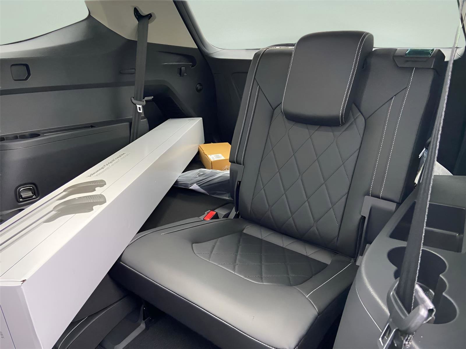 New 2026 Volkswagen Atlas SEL Premium R-Line image 8