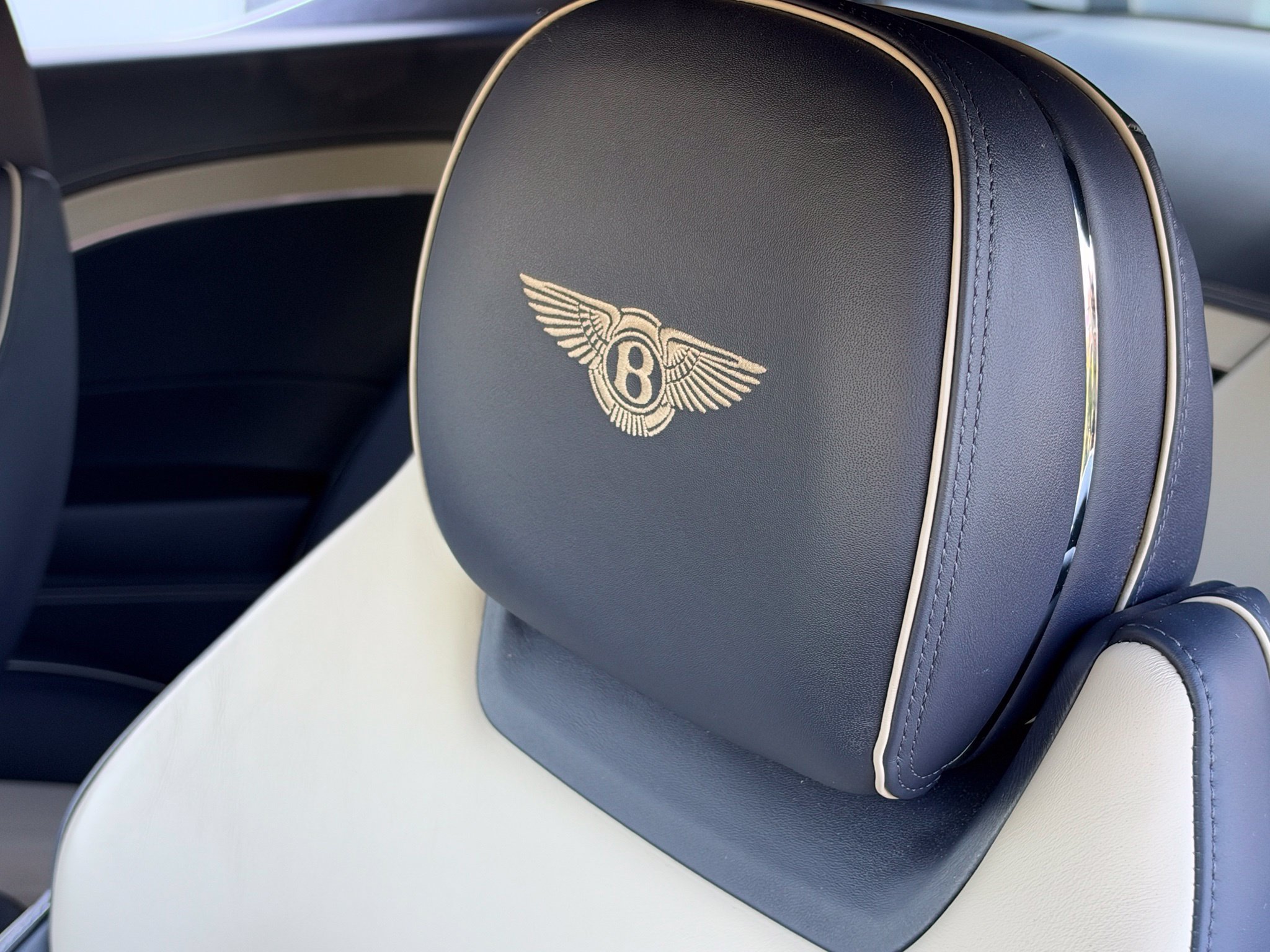 Used 2020 Bentley Continental GT AWD/4WD image 36