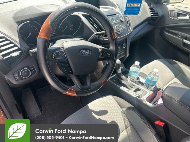 Used 2017 Ford Escape SE AWD/4WD image 14
