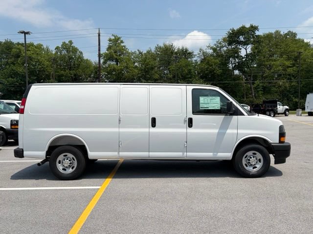 New 2026 Chevrolet Express 3500 Extended w/ Driver Convenience Package RWD image 9