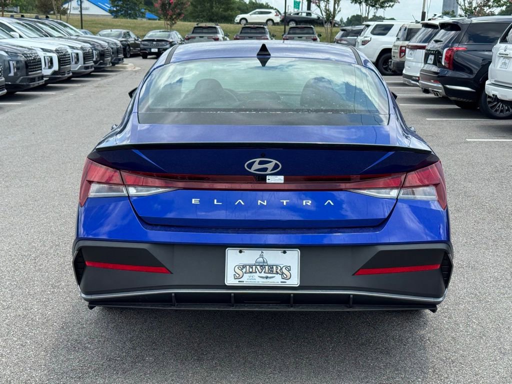 Certified 2025 Hyundai Elantra Sport image 10