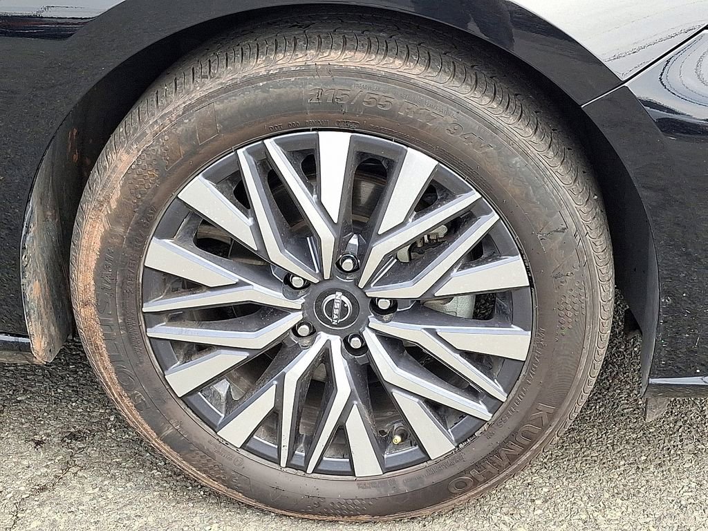 Used 2025 Nissan Altima 2.5 SV image 9