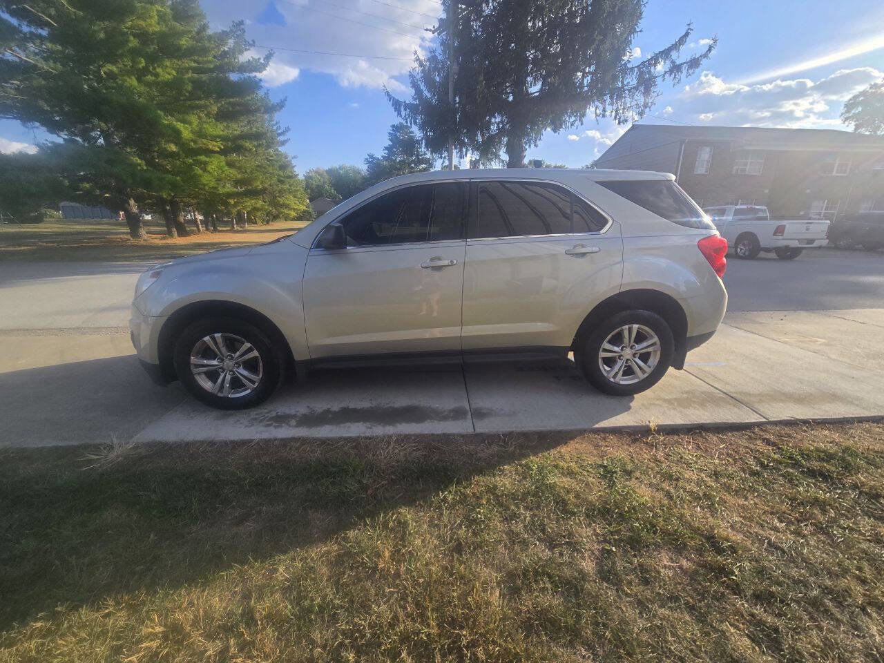 Used 2015 Chevrolet Equinox LS image 3