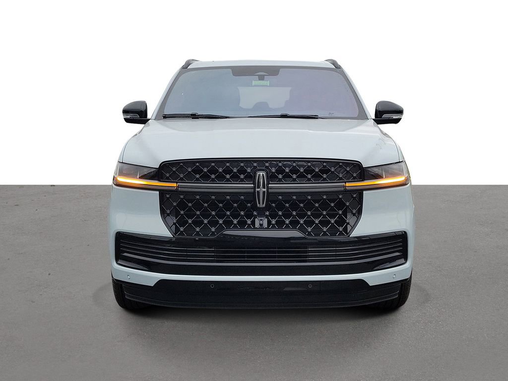 New 2025 Lincoln Navigator L Reserve w/ Jet Appearance Package AWD/4WD video 2
