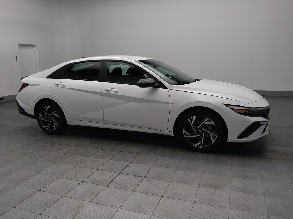 Used 2025 Hyundai Elantra Sport image 11