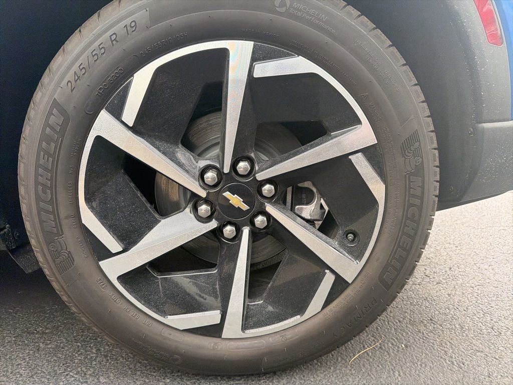 New 2026 Chevrolet Equinox EV LT image 35