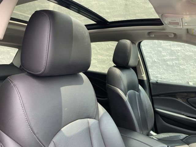 Used 2019 Buick Envision Essence FWD image 40