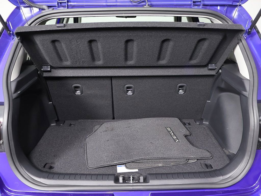 Certified 2025 Hyundai Venue Limited image 15