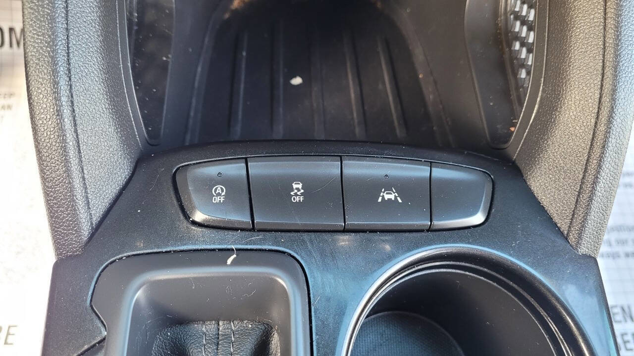 Used 2025 Chevrolet TrailBlazer LT w/ Driver Confidence Package image 16