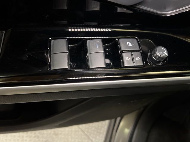 Used 2025 Subaru Solterra Premium image 47