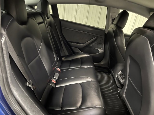 Used 2023 Tesla Model 3 Standard Range image 23