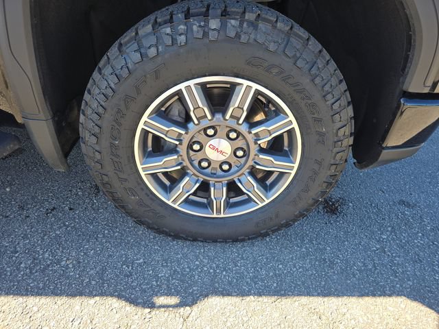 Used 2024 GMC Sierra 1500 AT4 w/ Technology Package AWD/4WD image 18