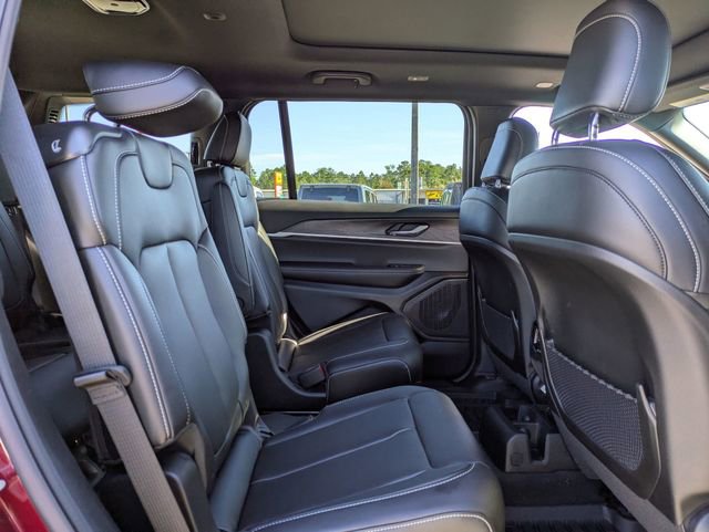 New 2025 Jeep Grand Cherokee L Limited image 29