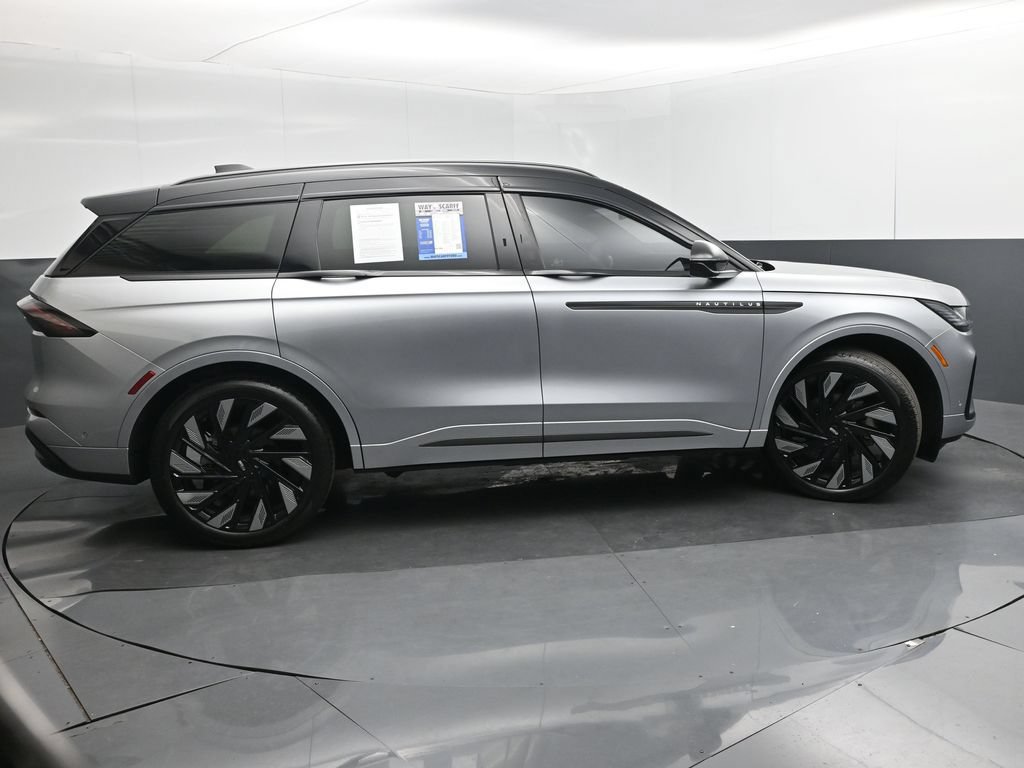 Used 2024 Lincoln Nautilus Black Label w/ Jet Appearance Package (87T) AWD/4WD image 31