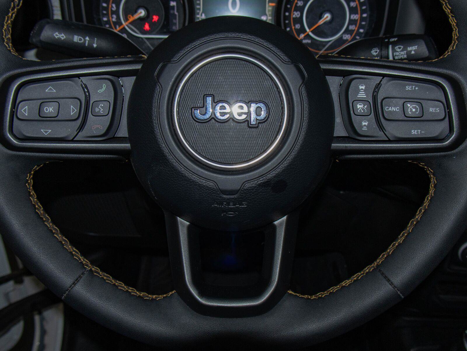 Used 2024 Jeep Gladiator Sport AWD/4WD image 11