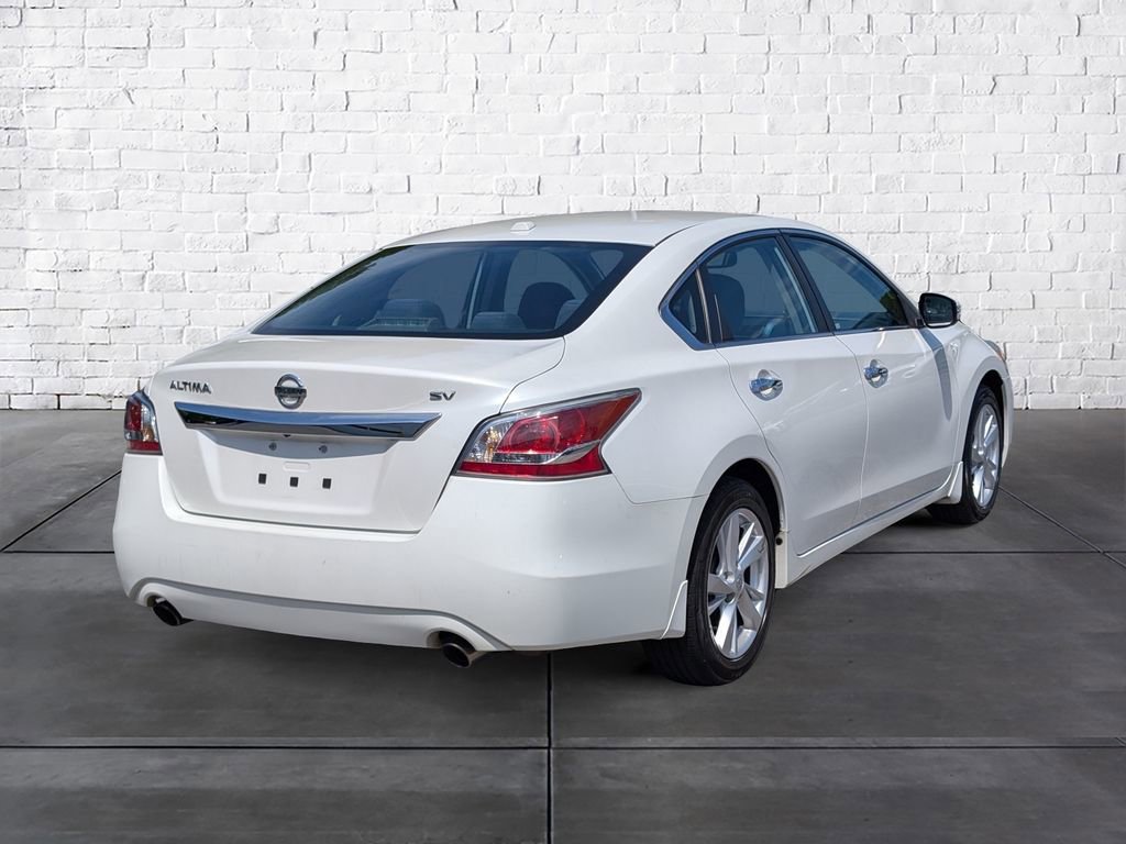 Used 2015 Nissan Altima 2.5 SV w/ Convenience Package FWD image 7