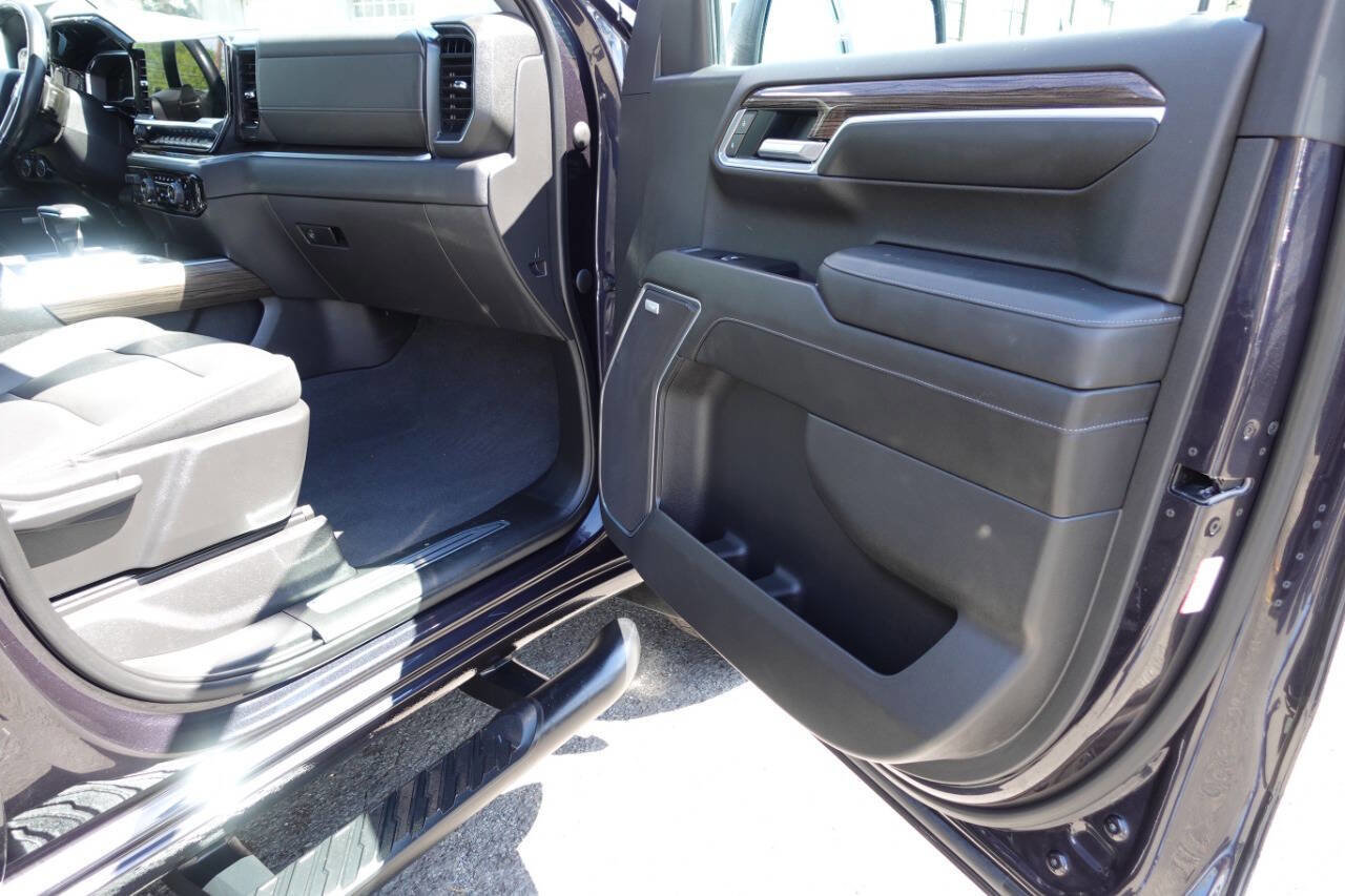 Used 2022 Chevrolet Silverado 1500 LT Trail Boss w/ LT Trail Boss Premium Package AWD/4WD image 40