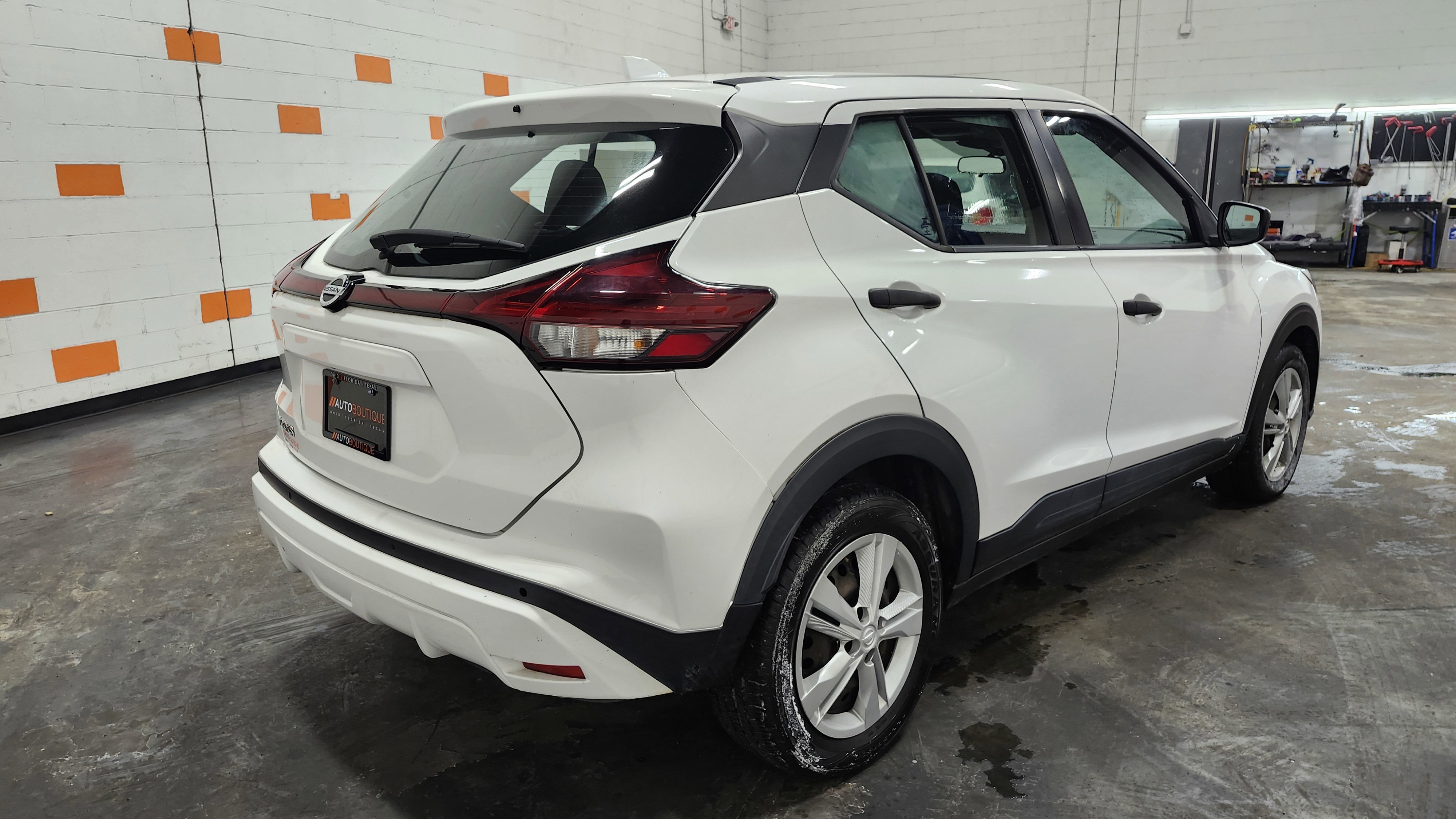 Used 2021 Nissan Kicks S image 15