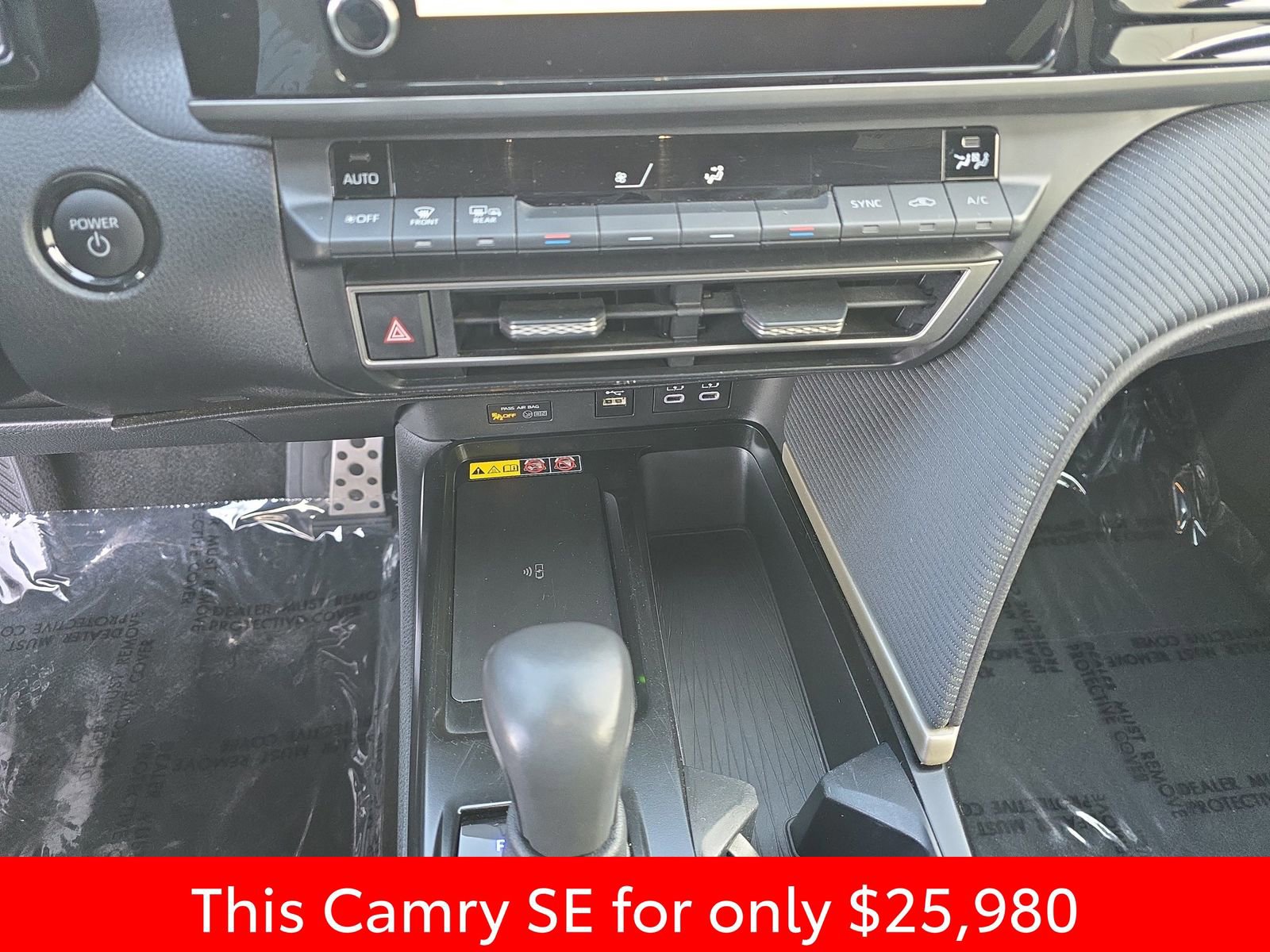 Used 2025 Toyota Camry SE image 29