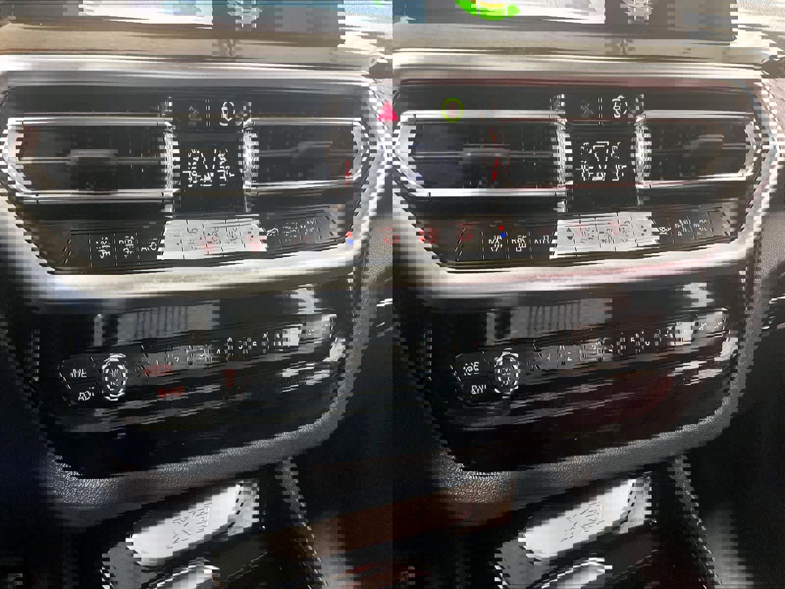 Used 2024 BMW X3 xDrive30i w/ Convenience Package w/ZPA image 26