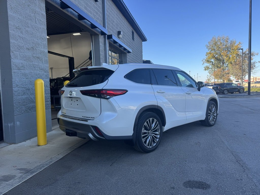 Used 2021 Toyota Highlander Platinum image 43