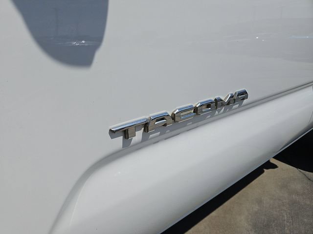 Used 2018 Toyota Tacoma SR5 AWD/4WD image 27