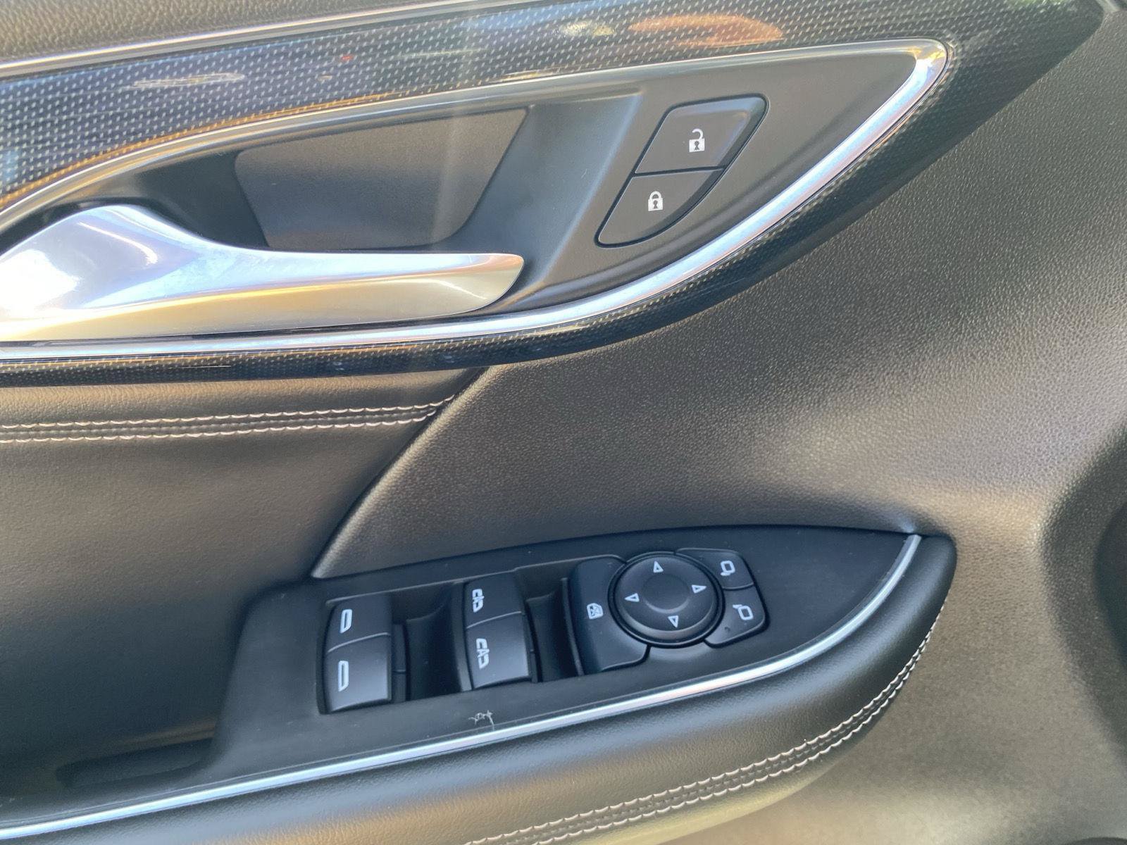 Used 2021 Buick Envision Preferred FWD image 19