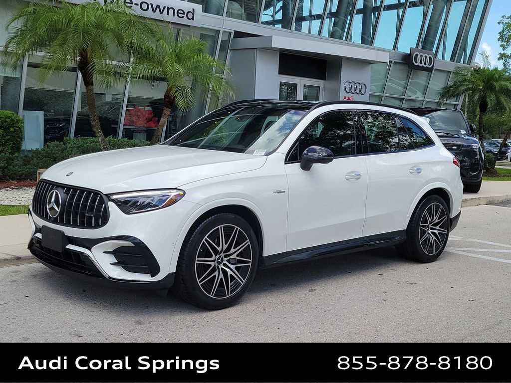 Used 2025 Mercedes-Benz GLC 43 AMG 4MATIC image 4