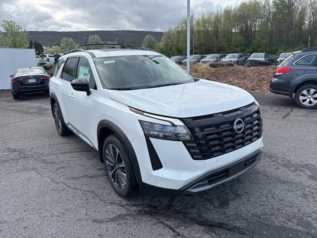 New 2026 Nissan Pathfinder Platinum AWD/4WD image 3