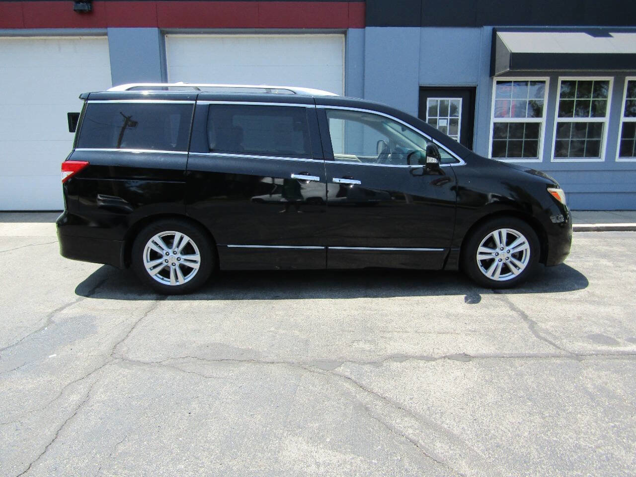 Used 2015 Nissan Quest Platinum FWD image 7