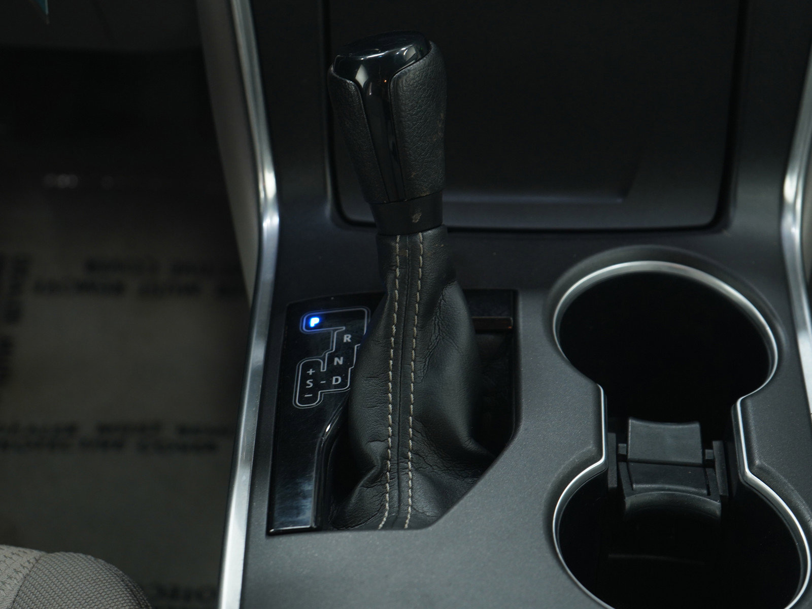 Used 2015 Toyota Camry LE image 18