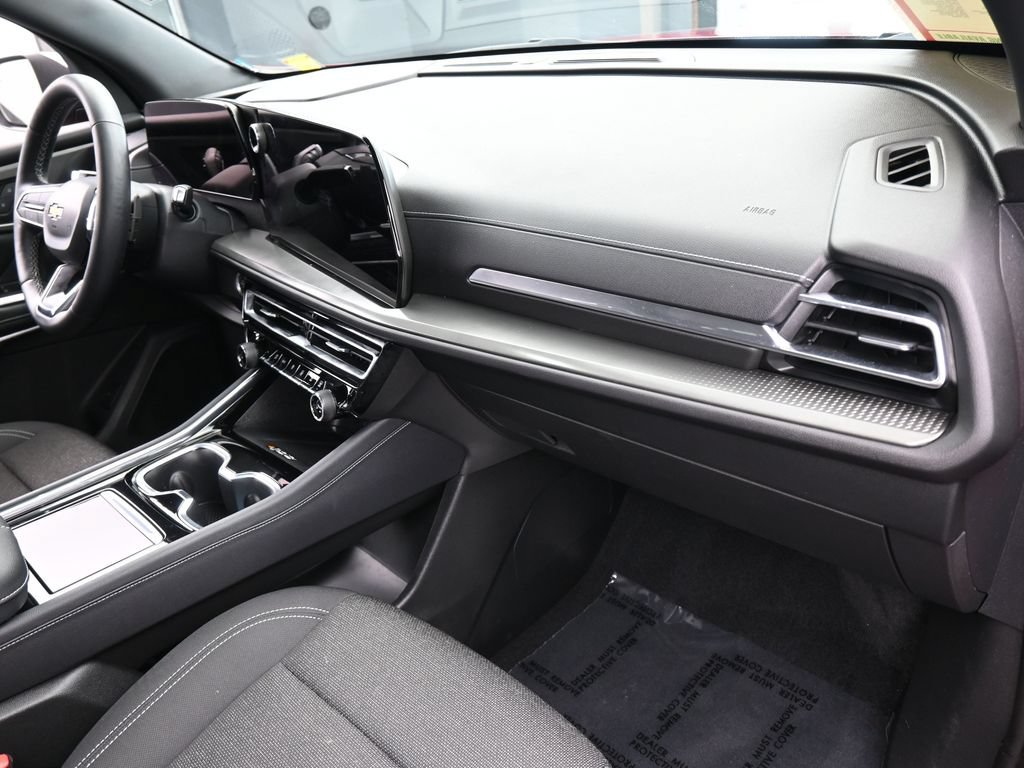 Used 2024 Chevrolet Traverse LT FWD image 49