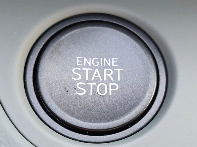 Certified 2025 Hyundai Elantra Limited image 16