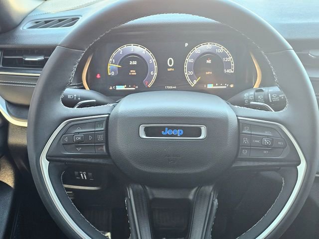 Used 2023 Jeep Grand Cherokee L Altitude image 34