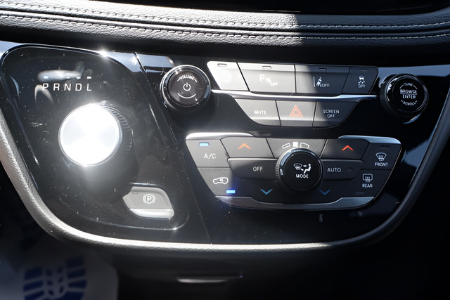 New 2027 Chrysler Pacifica Select FWD image 26