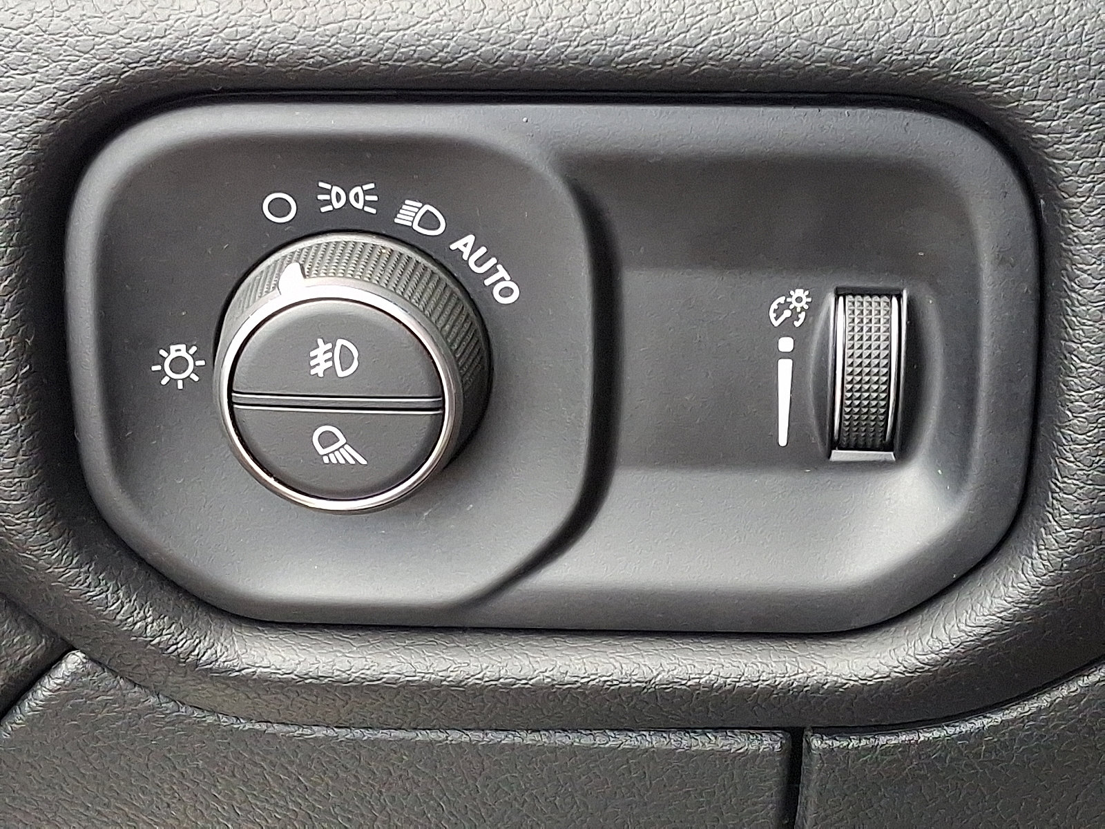 Used 2024 RAM 2500 Big Horn w/ Bed Utility Group image 25