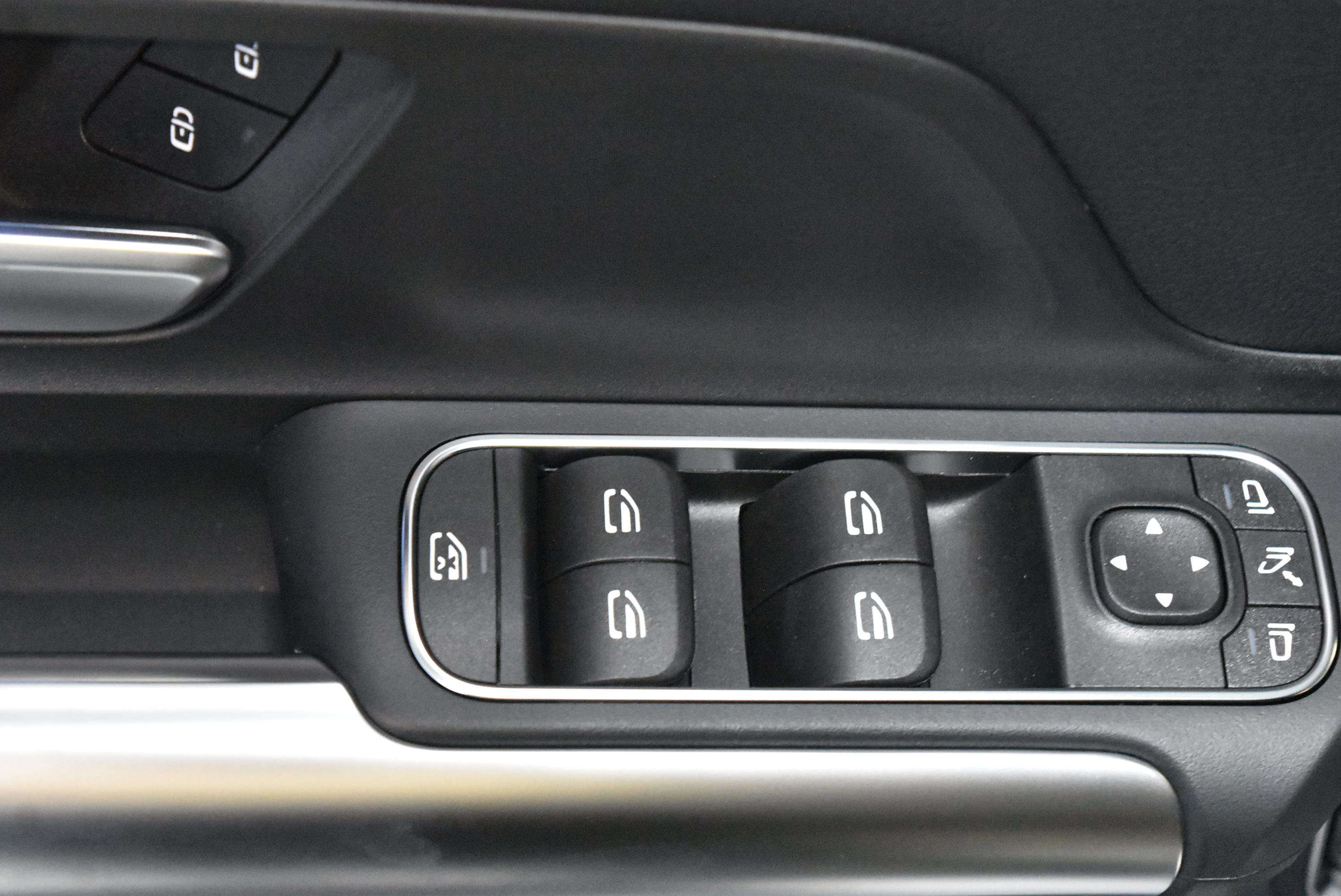 New 2026 Mercedes-Benz GLA 250 4MATIC image 5