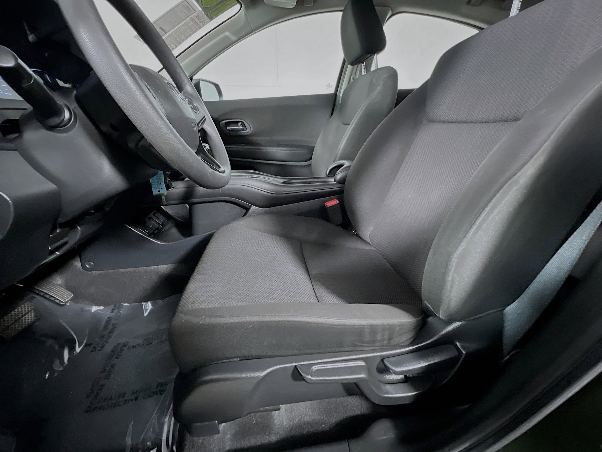 Used 2016 Honda HR-V LX image 15