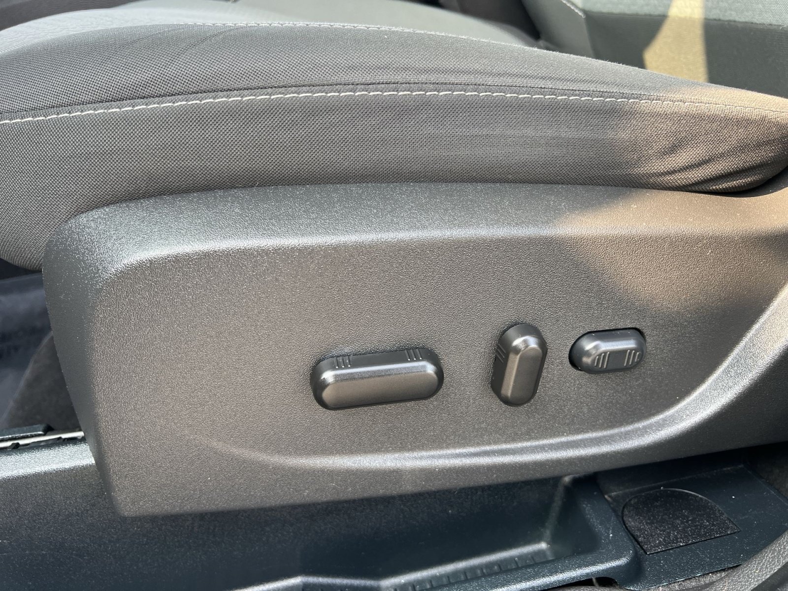 Used 2017 Ford Escape SE AWD/4WD image 22