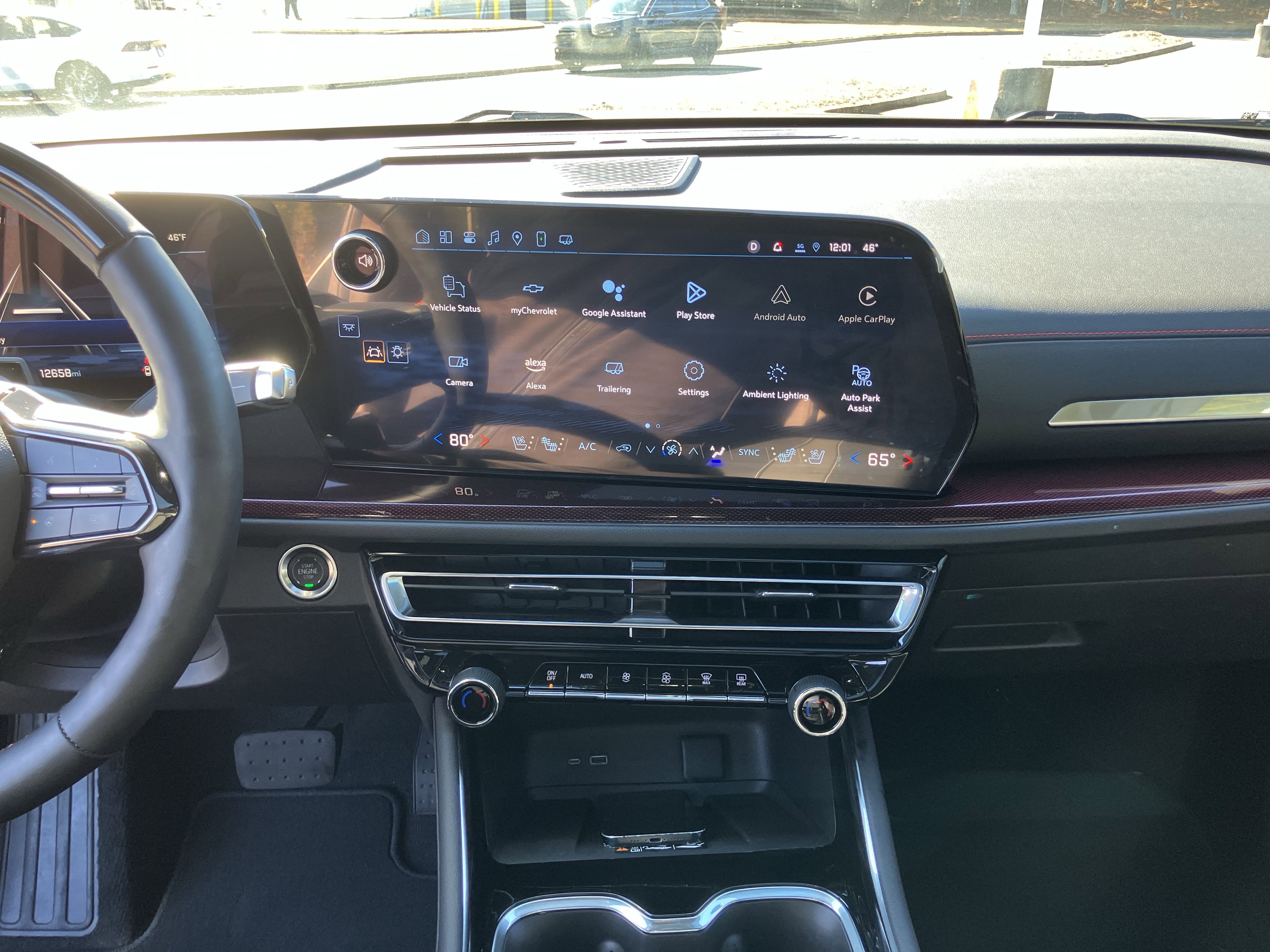 Used 2025 Chevrolet Traverse RS image 24