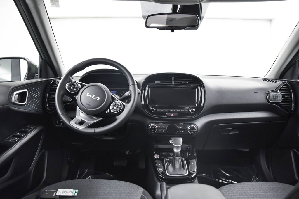 Used 2022 Kia Soul EX image 24