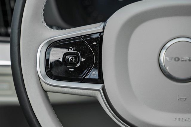 New 2026 Volvo XC60 B5 Ultra w/ Protection Package Premier image 29