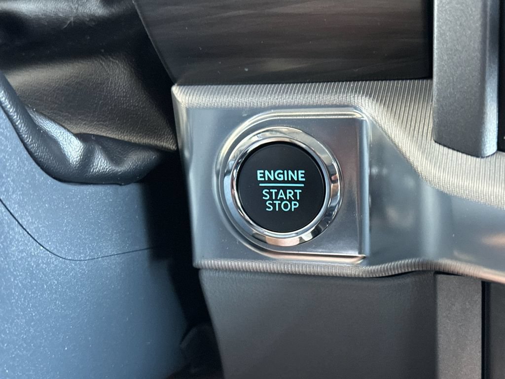 Certified 2025 Ford F150 Lariat AWD/4WD image 21