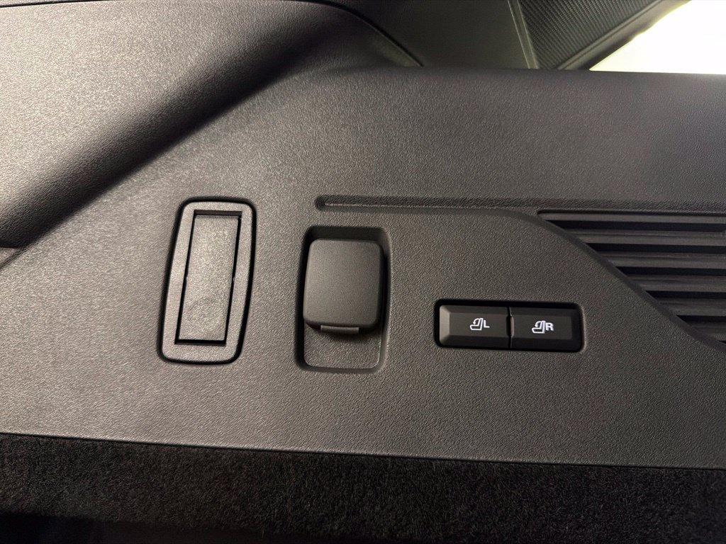 New 2026 Lincoln Nautilus Reserve AWD/4WD image 40