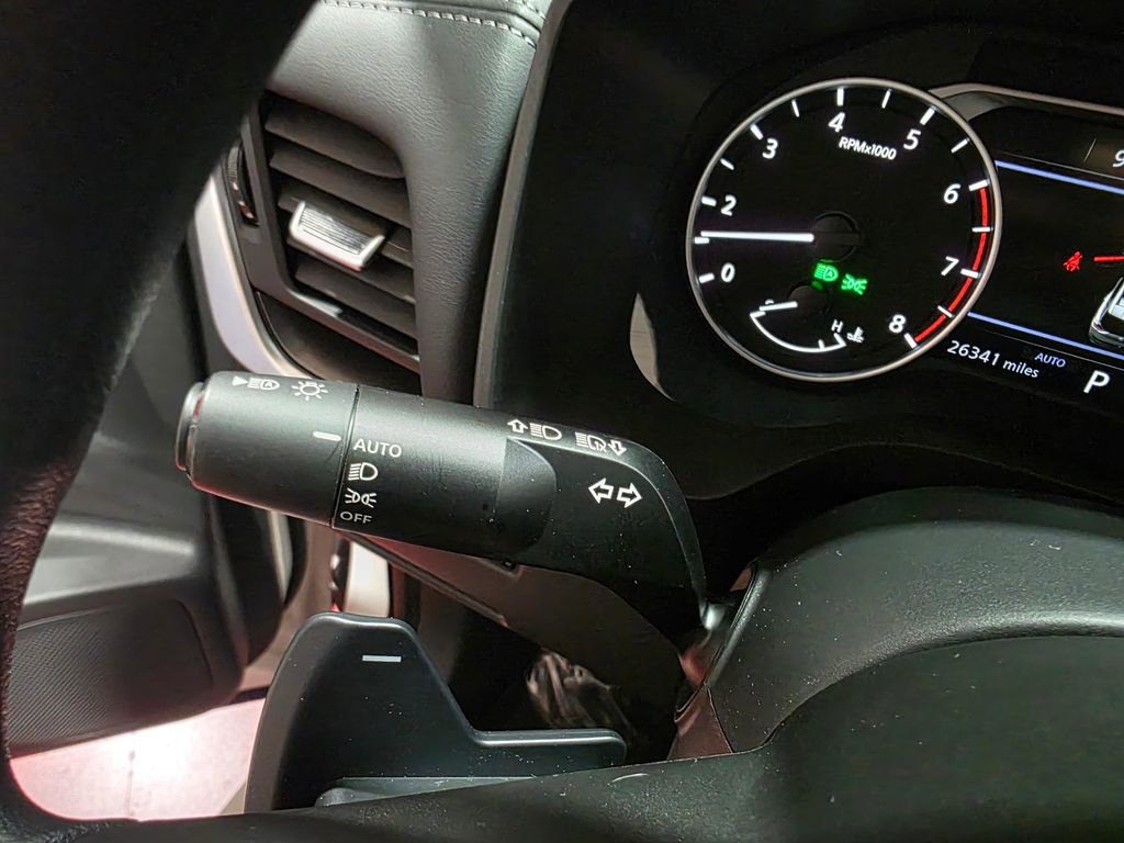 Used 2023 Nissan Rogue SV image 29