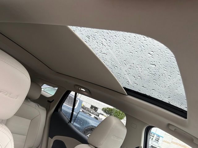 Used 2023 GMC Terrain Denali w/ Black Diamond Edition AWD/4WD image 30