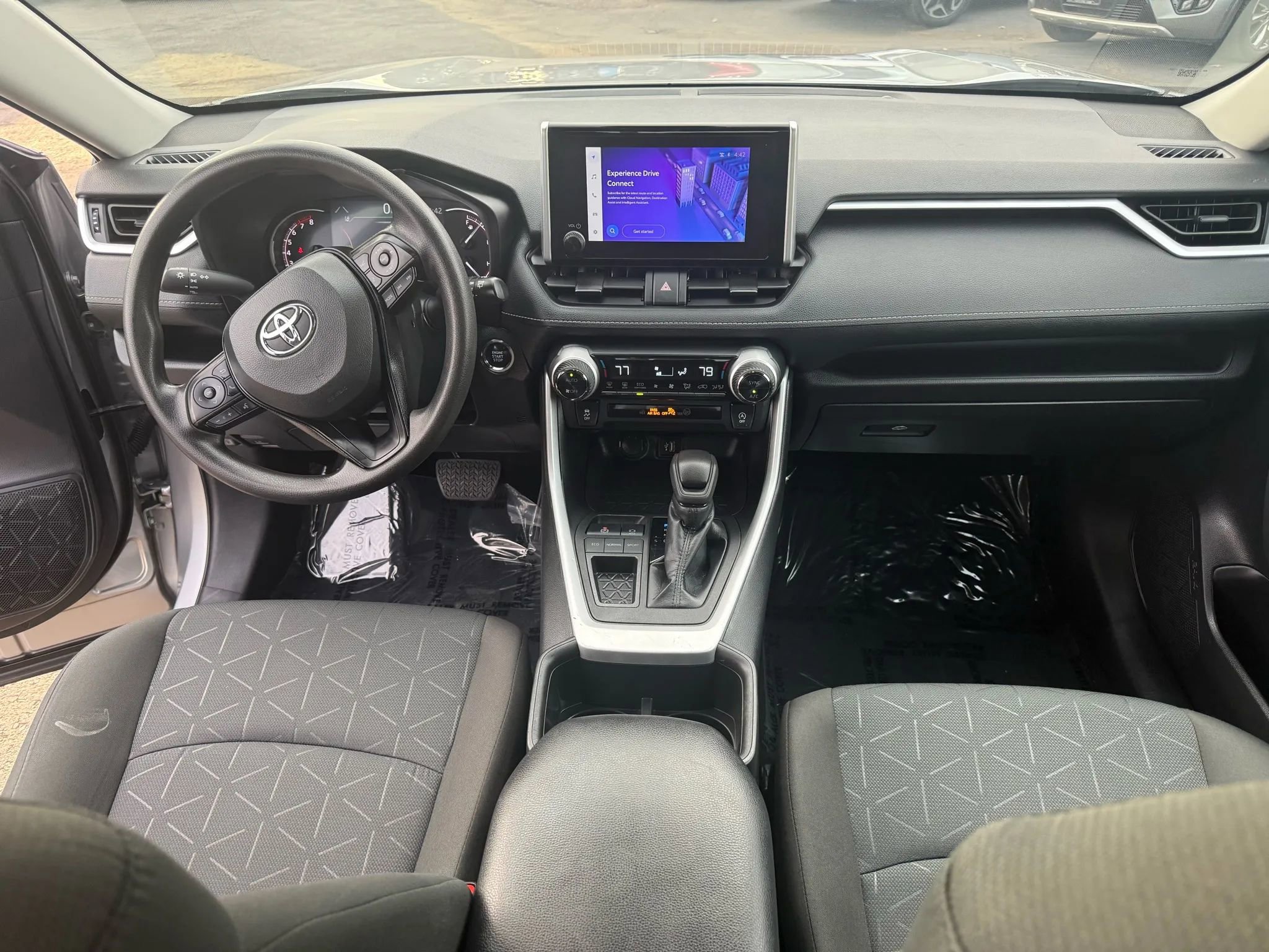 Used 2024 Toyota RAV4 XLE image 19