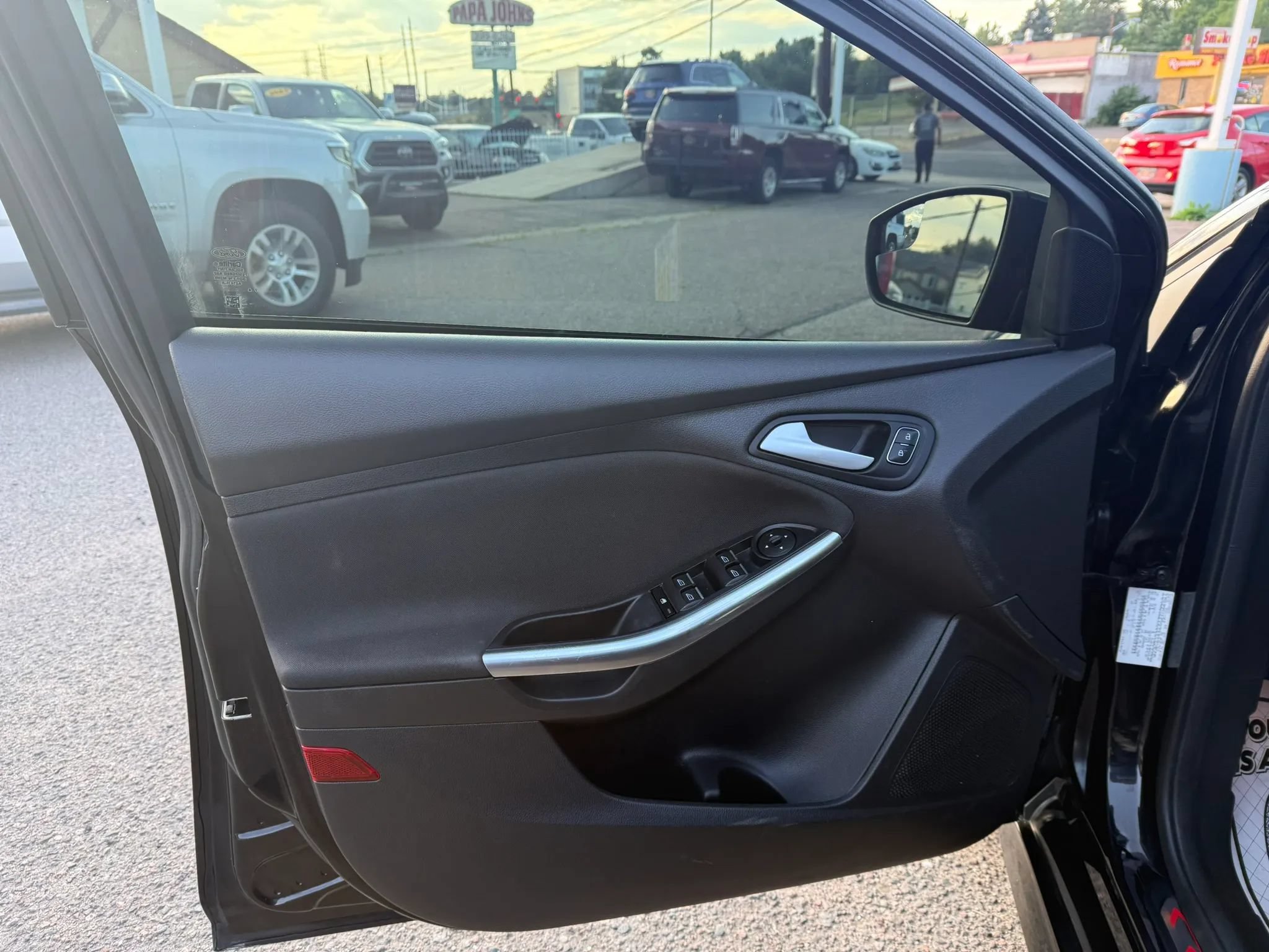 Used 2017 Ford Focus ST FWD image 12