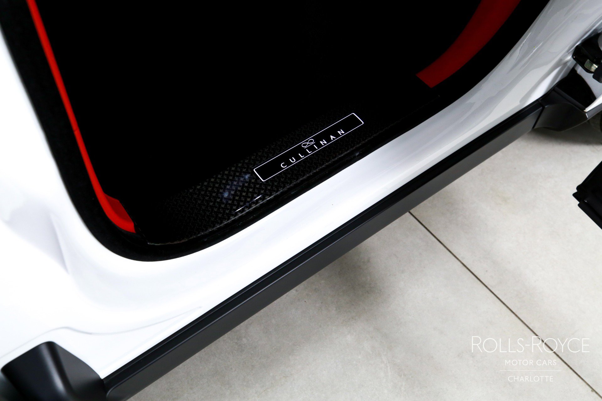 Used 2021 Rolls-Royce Cullinan Black Badge image 23